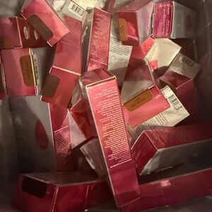 Beauty blender airbrush liquid whip concealer